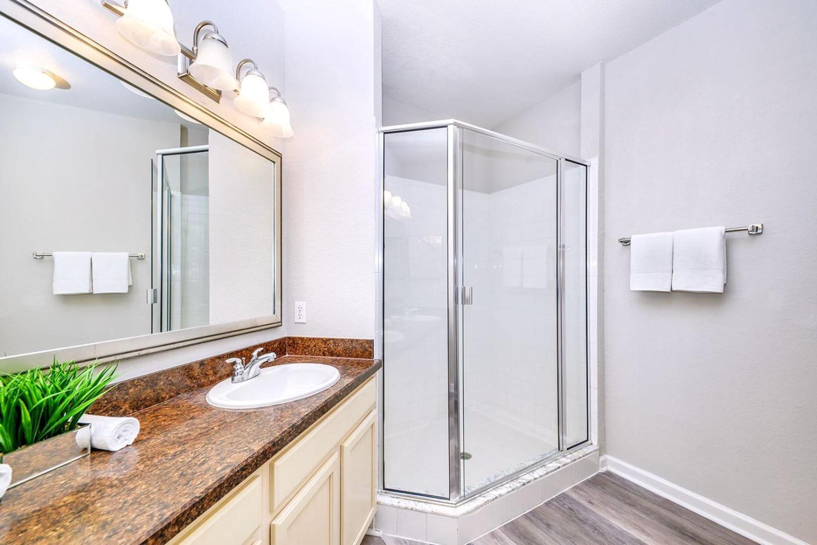 Cozy 2Br Condo - Private Balcony - Near Disney Ορλάντο Εξωτερικό φωτογραφία