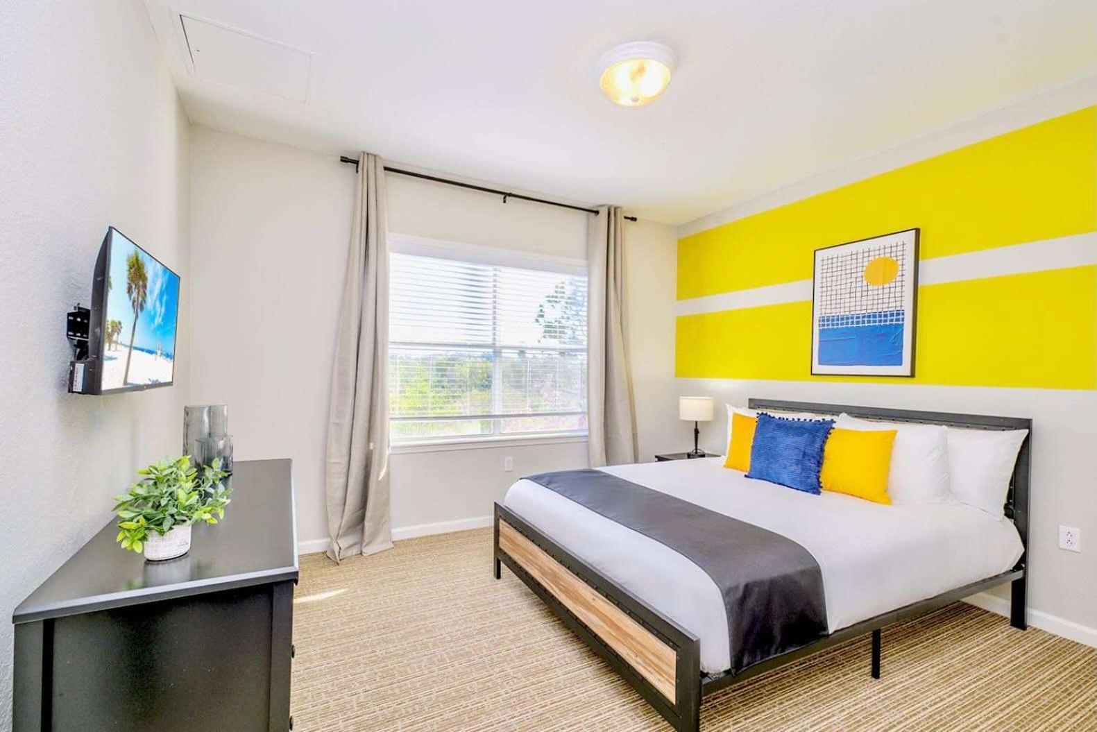 Cozy 2Br Condo - Private Balcony - Near Disney Ορλάντο Εξωτερικό φωτογραφία