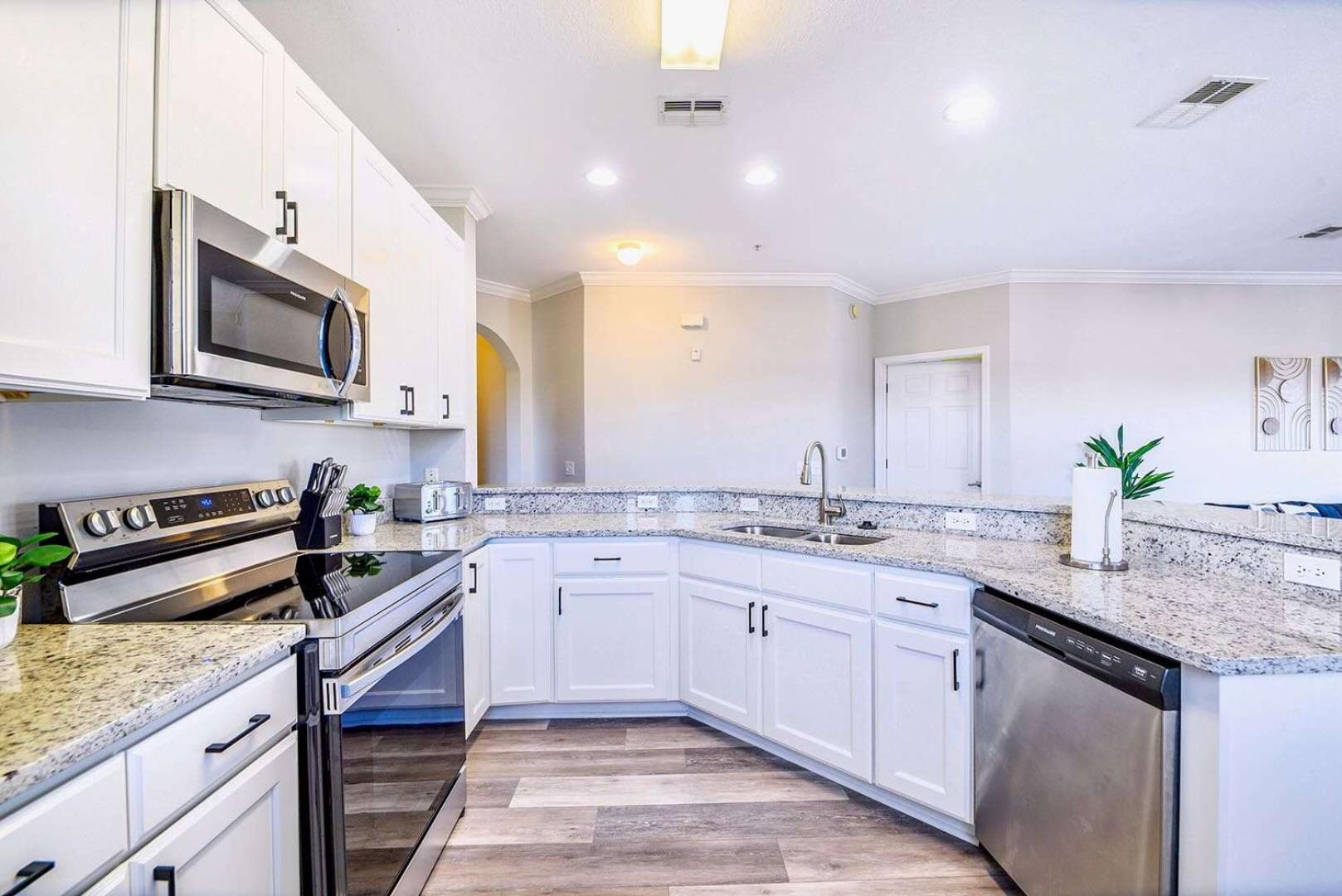 Cozy 2Br Condo - Private Balcony - Near Disney Ορλάντο Εξωτερικό φωτογραφία